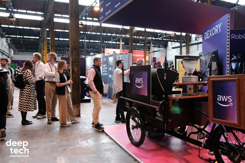 Booth demos at DTM26
